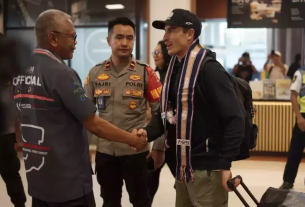 Pembalap MotoGP Mendarat di Lombok untuk Balapan Mandalika