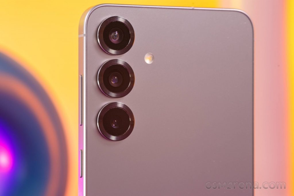 Rumor Seri Samsung Galaxy S26 Memiliki Kamera Tipis