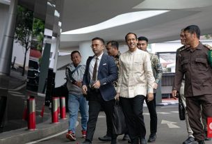 Kejagung Cecar Nadiem soal Rapat Krusial Pengadaan Chromebook