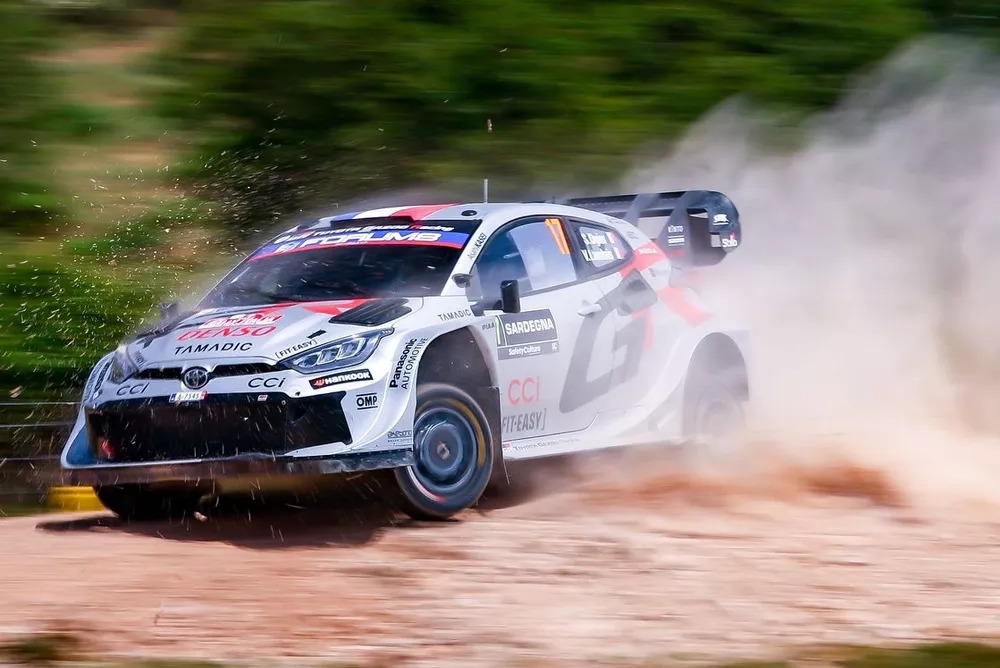 Sebastien Ogier Selamat dari Brutalnya WRC Sardinia