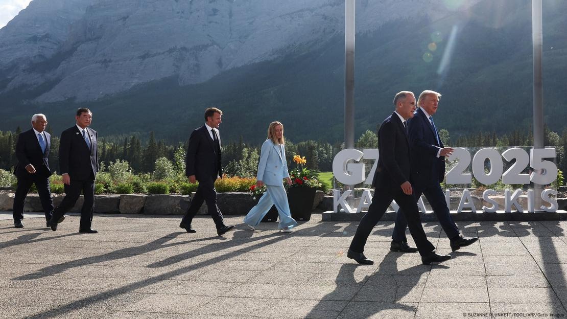 Tinggalkan KTT G7, Trump Omeli Macron