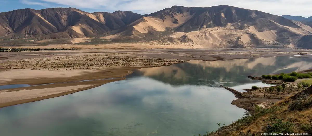 Cina Mulai Bangun Bendungan PLTA Terbesar Dunia di Tibet