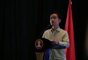 Gibran Malah Ngaku Senang Berkantor di Papua