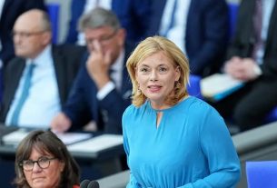 Presiden Bundestag Tolak Kibar Bendera Pelangi di Parlemen