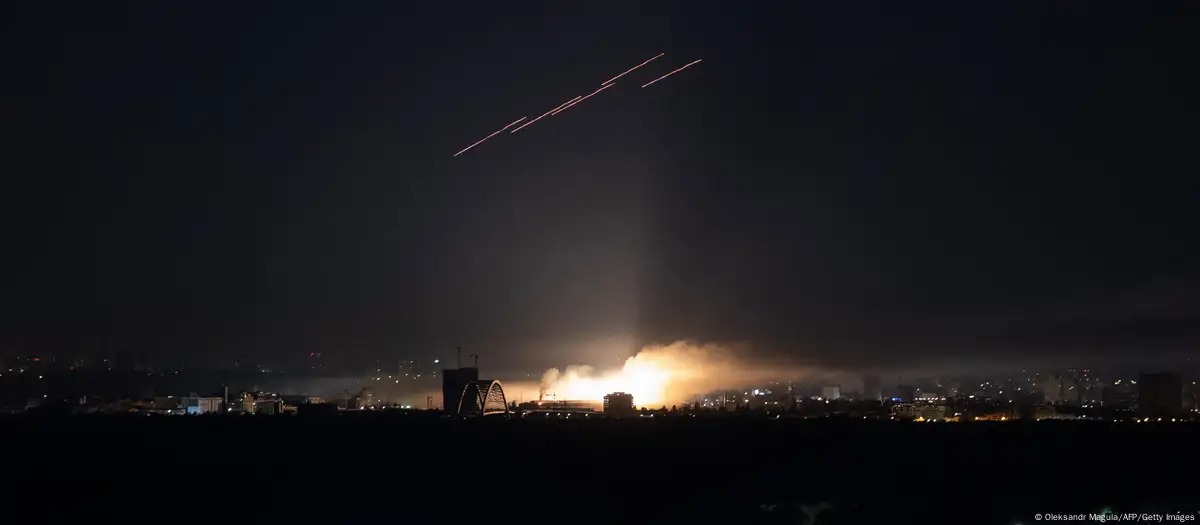 Rusia Serang Ukraina Saat Zelenskyy Bertemu Senator AS