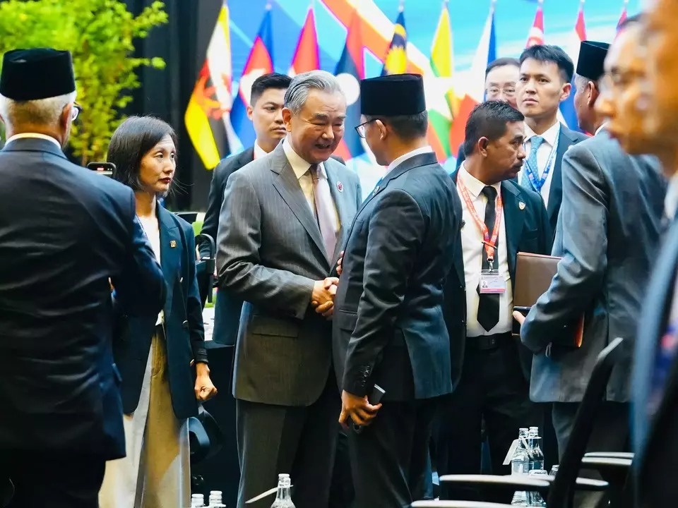 Tiongkok Resmi Menandatangani Pakta Larangan Senjata Nuklir ASEAN